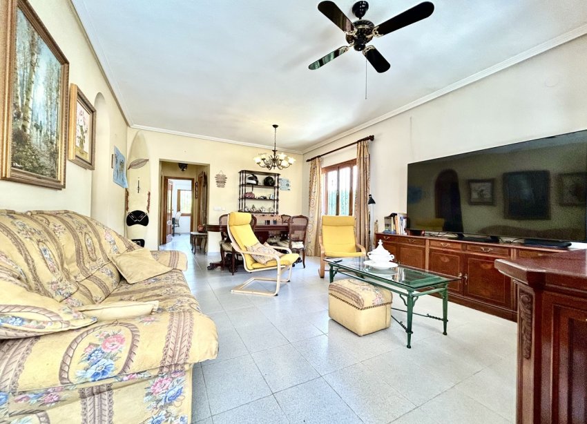 Resale - Villa - Orihuela Costa - La Zenia