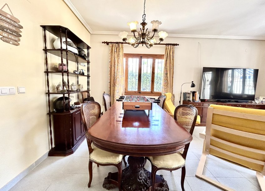 Resale - Villa - Orihuela Costa - La Zenia
