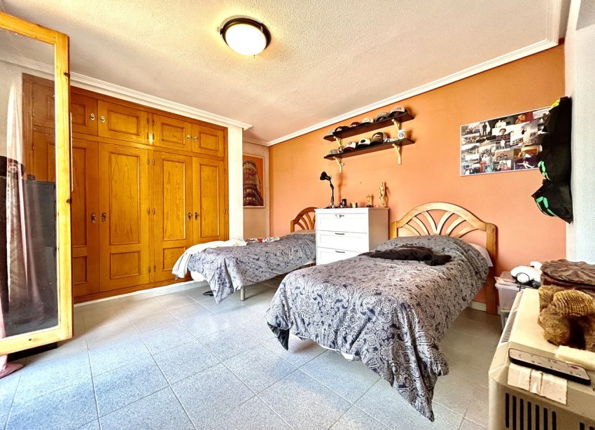 Resale - Villa - Orihuela Costa - La Zenia