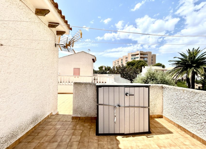 Resale - Villa - Orihuela Costa - La Zenia