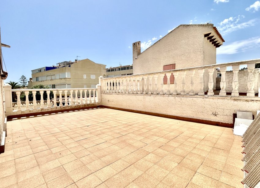 Resale - Villa - Orihuela Costa - La Zenia