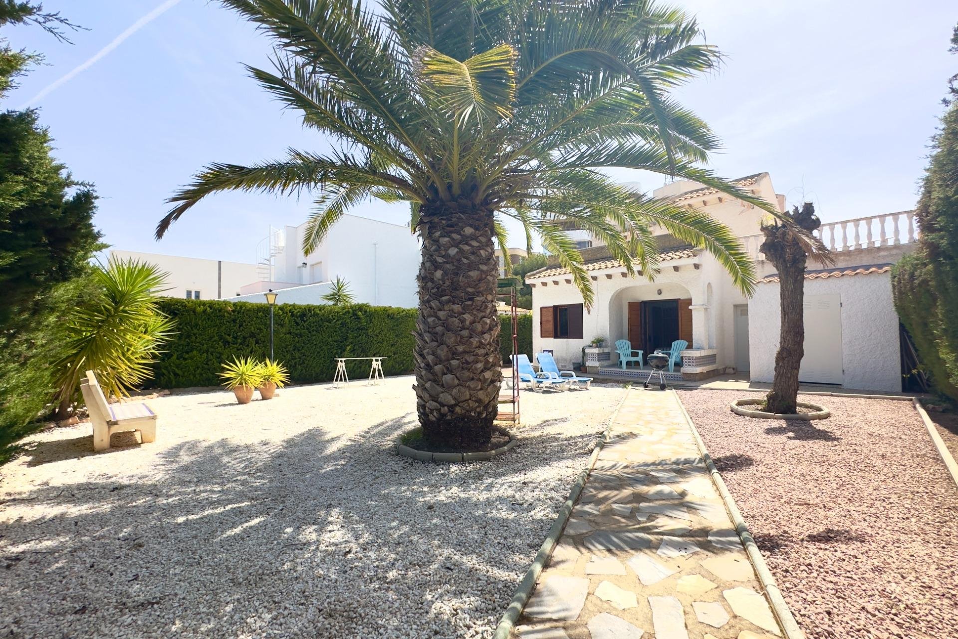 Resale - Villa - Orihuela Costa - La Zenia