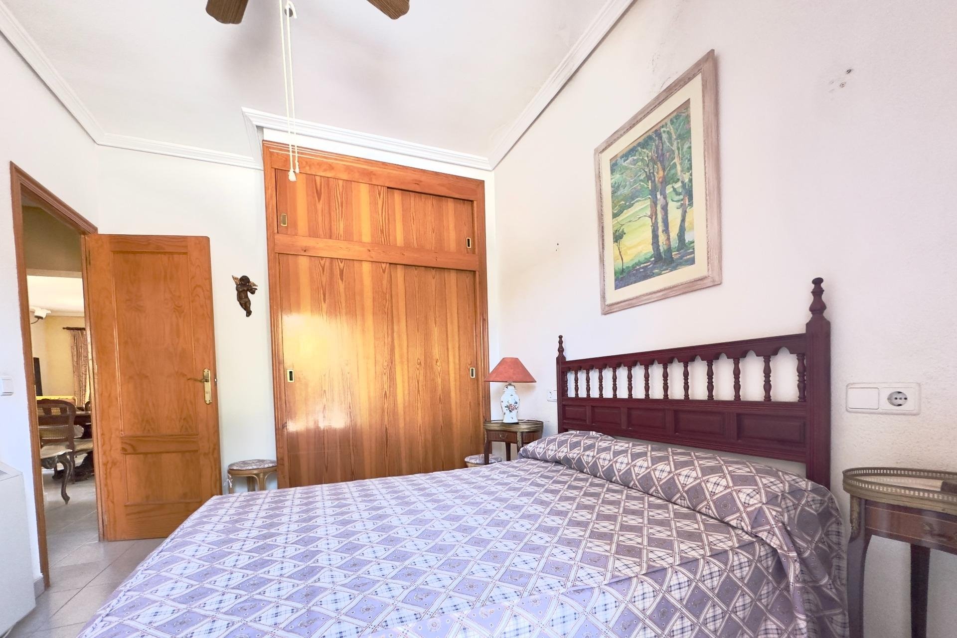 Resale - Villa - Orihuela Costa - La Zenia