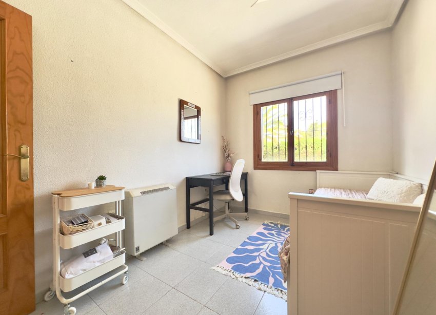 Resale - Villa - Orihuela Costa - La Zenia