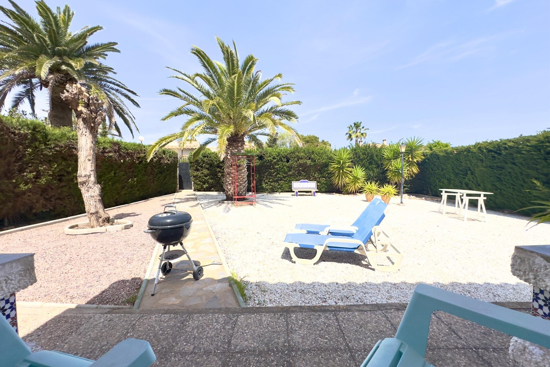 Resale - Villa - Orihuela Costa - La Zenia