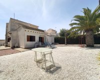 Resale - Villa - Orihuela Costa - La Zenia