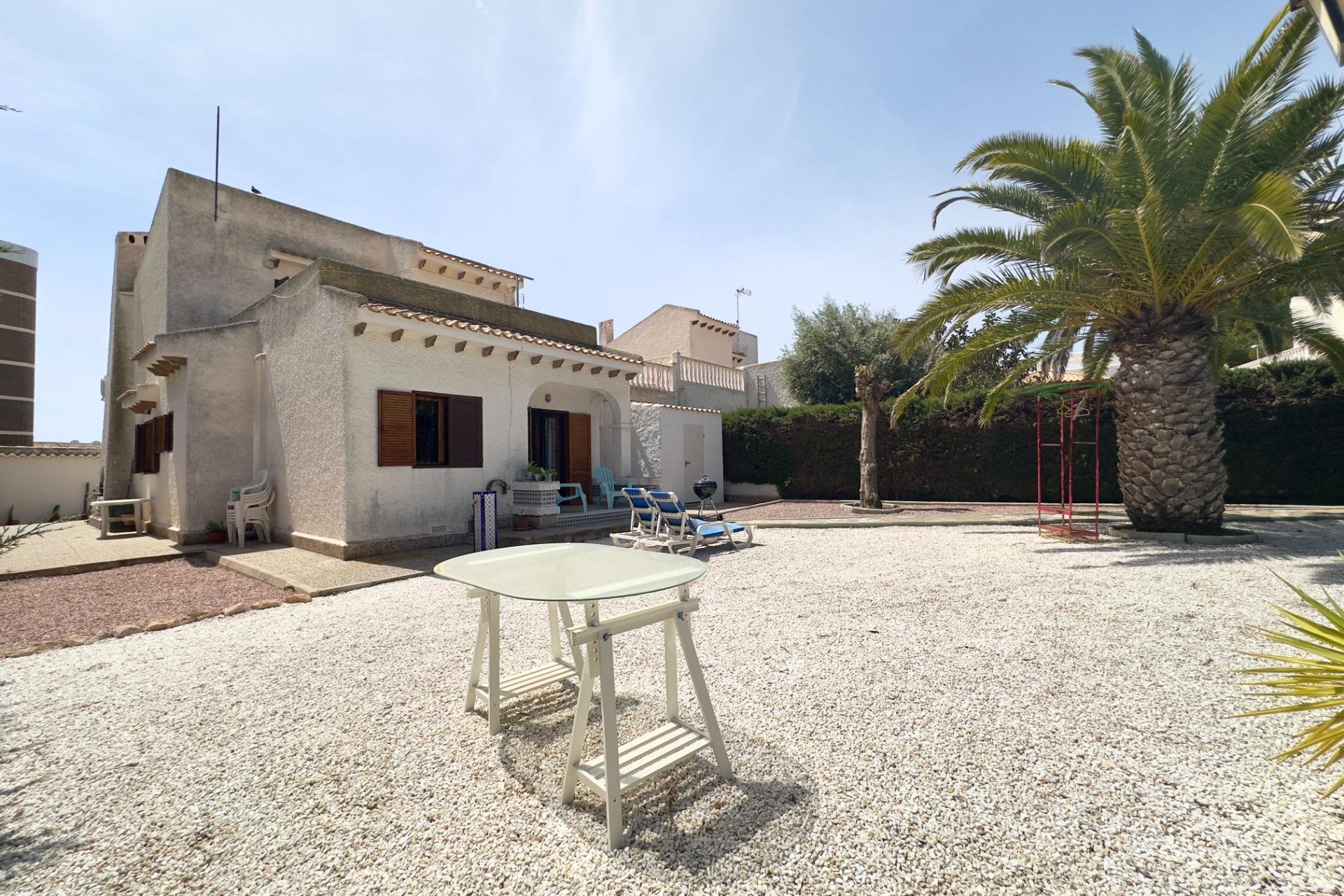 Resale - Villa - Orihuela Costa - La Zenia