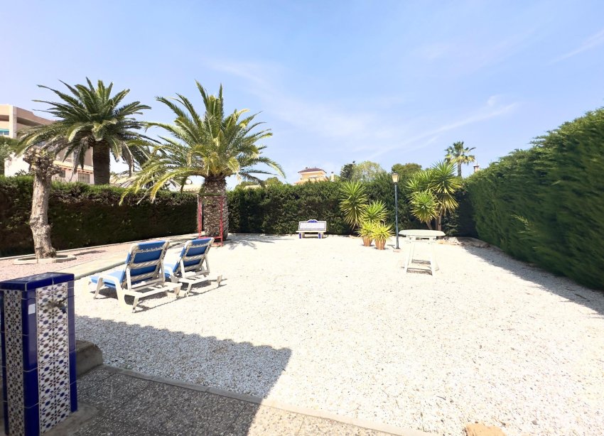 Resale - Villa - Orihuela Costa - La Zenia