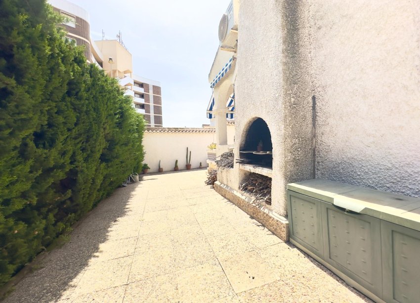 Resale - Villa - Orihuela Costa - La Zenia