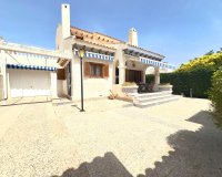 Resale - Villa - Orihuela Costa - La Zenia