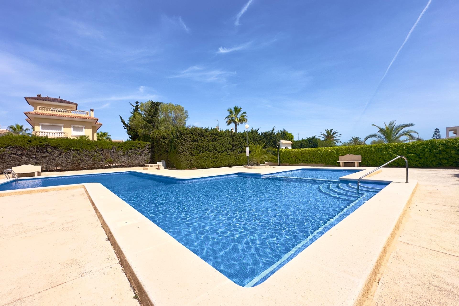 Resale - Villa - Orihuela Costa - La Zenia