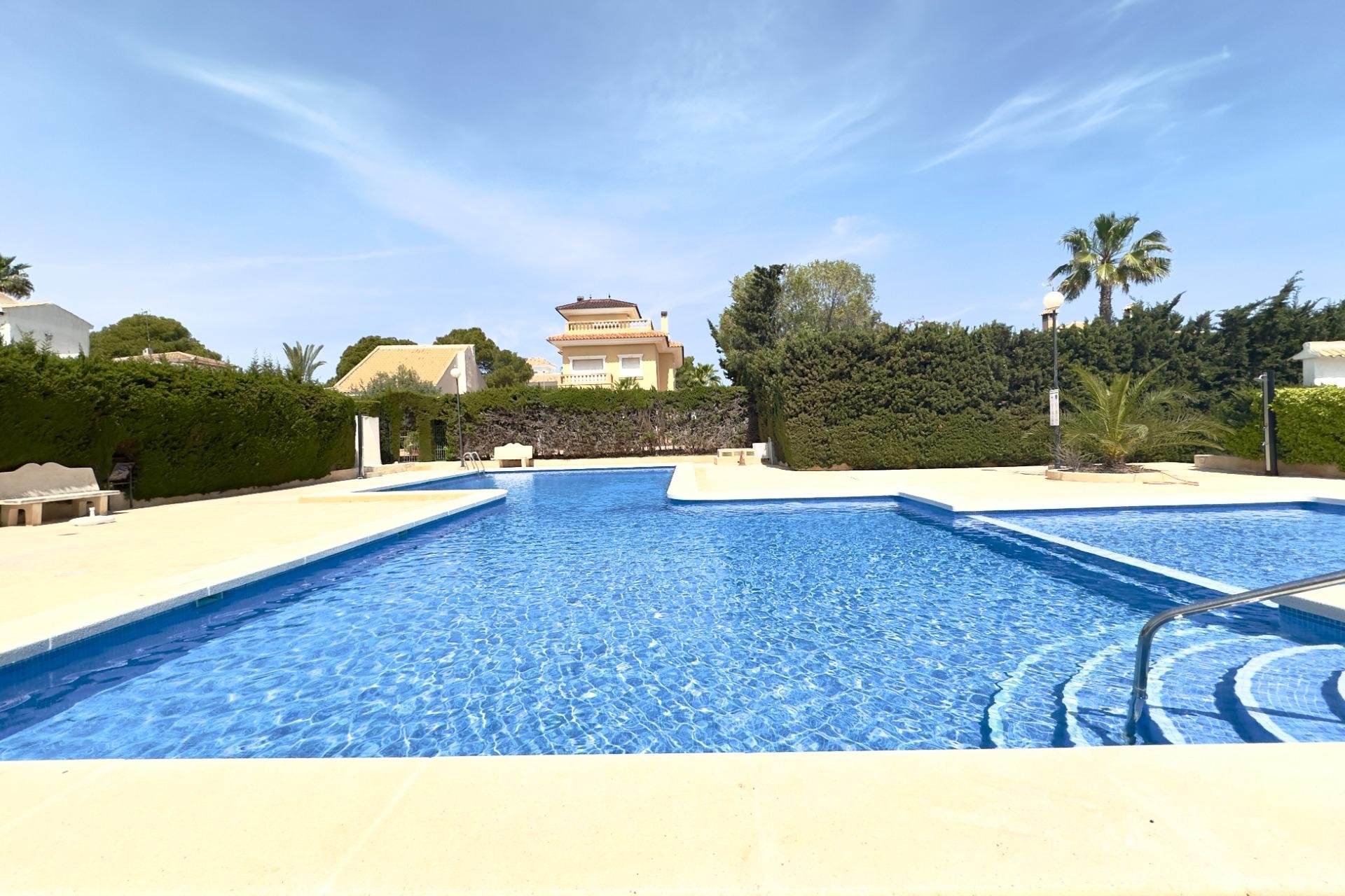 Resale - Villa - Orihuela Costa - La Zenia