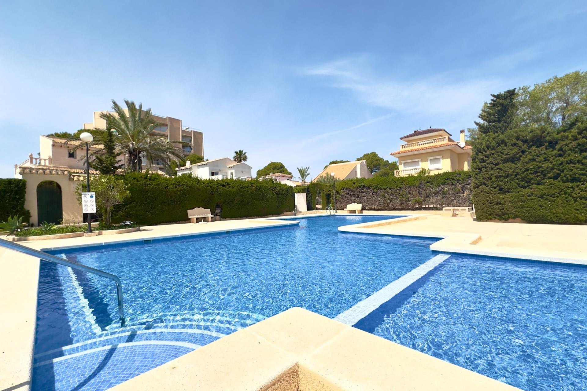 Resale - Villa - Orihuela Costa - La Zenia