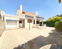 Resale - Villa - Orihuela Costa - La Zenia