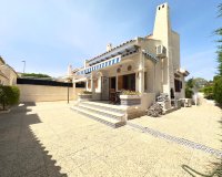 Resale - Villa - Orihuela Costa - La Zenia