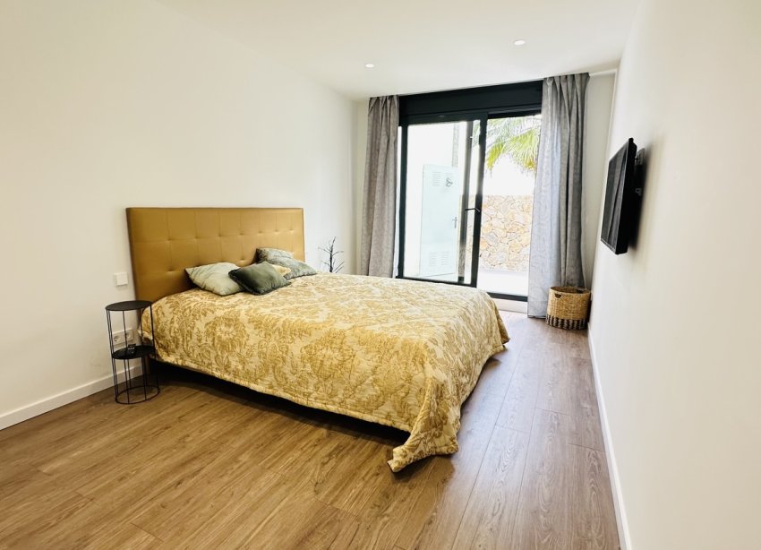 Resale - Villa - Orihuela Costa - Las Colinas Golf Resort