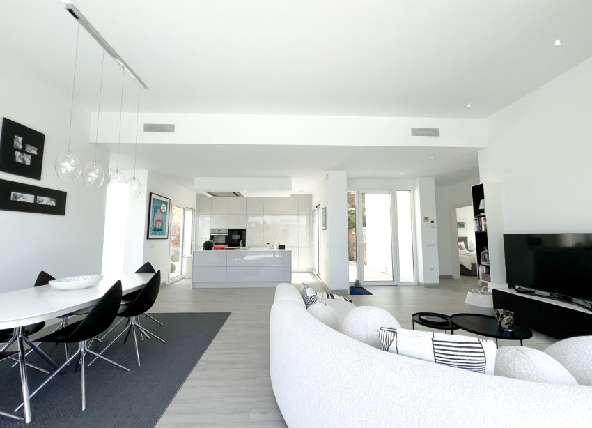 Resale - Villa - Orihuela Costa - Las Colinas Golf Resort