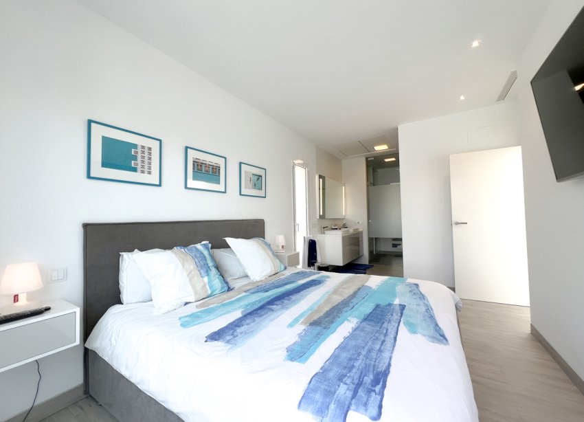 Resale - Villa - Orihuela Costa - Las Colinas Golf