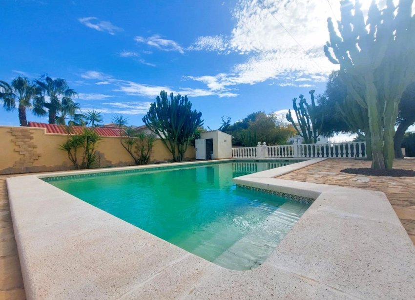 Resale - Villa - Orihuela Costa - Las Filipinas