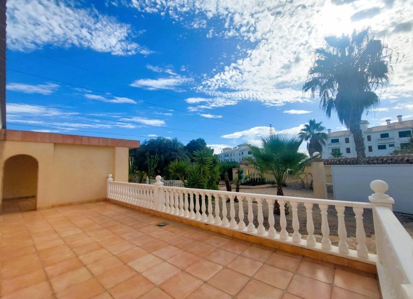 Resale - Villa - Orihuela Costa - Las Filipinas