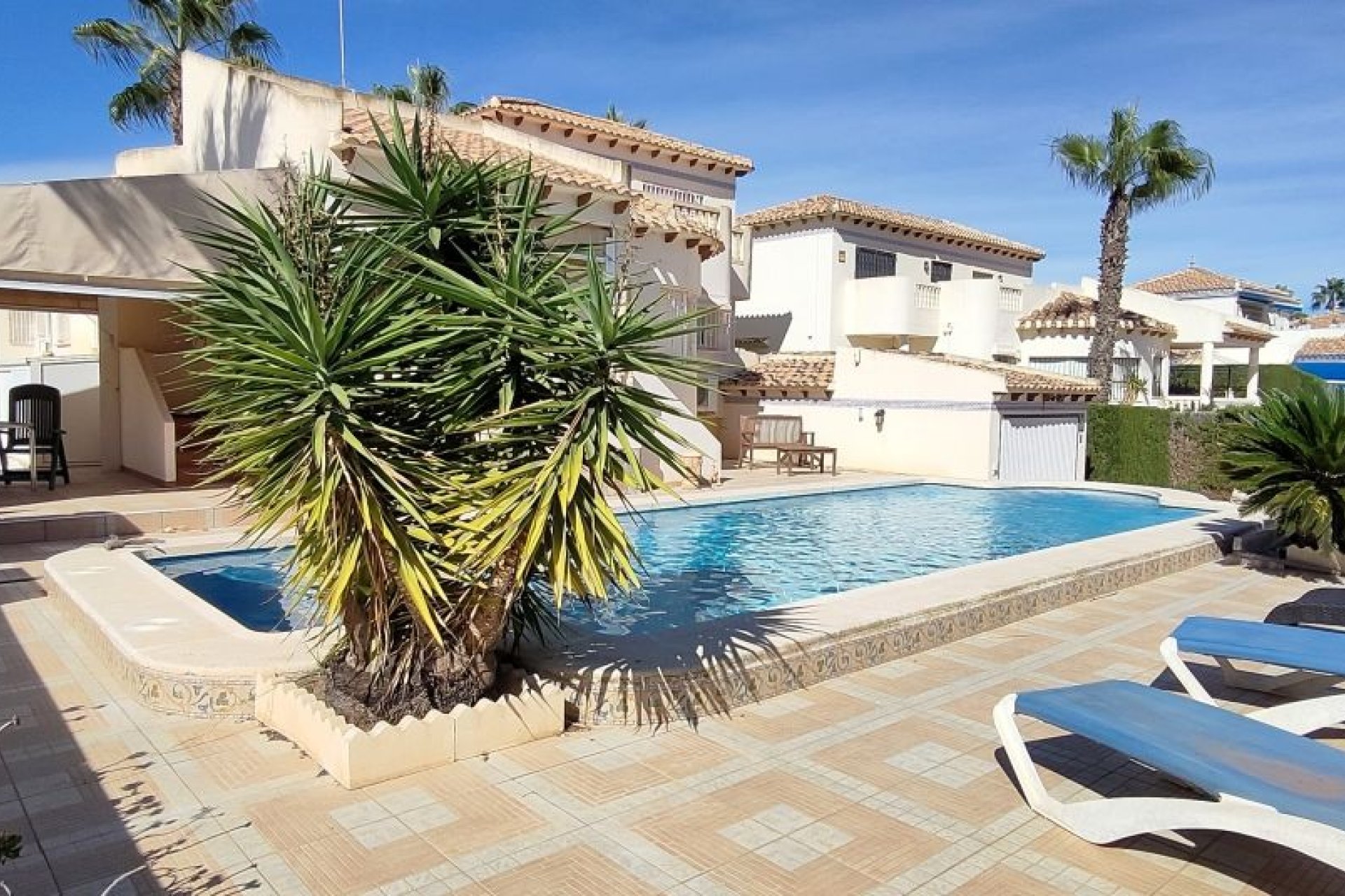 Resale - Villa - Orihuela Costa - Las Ramblas Golf