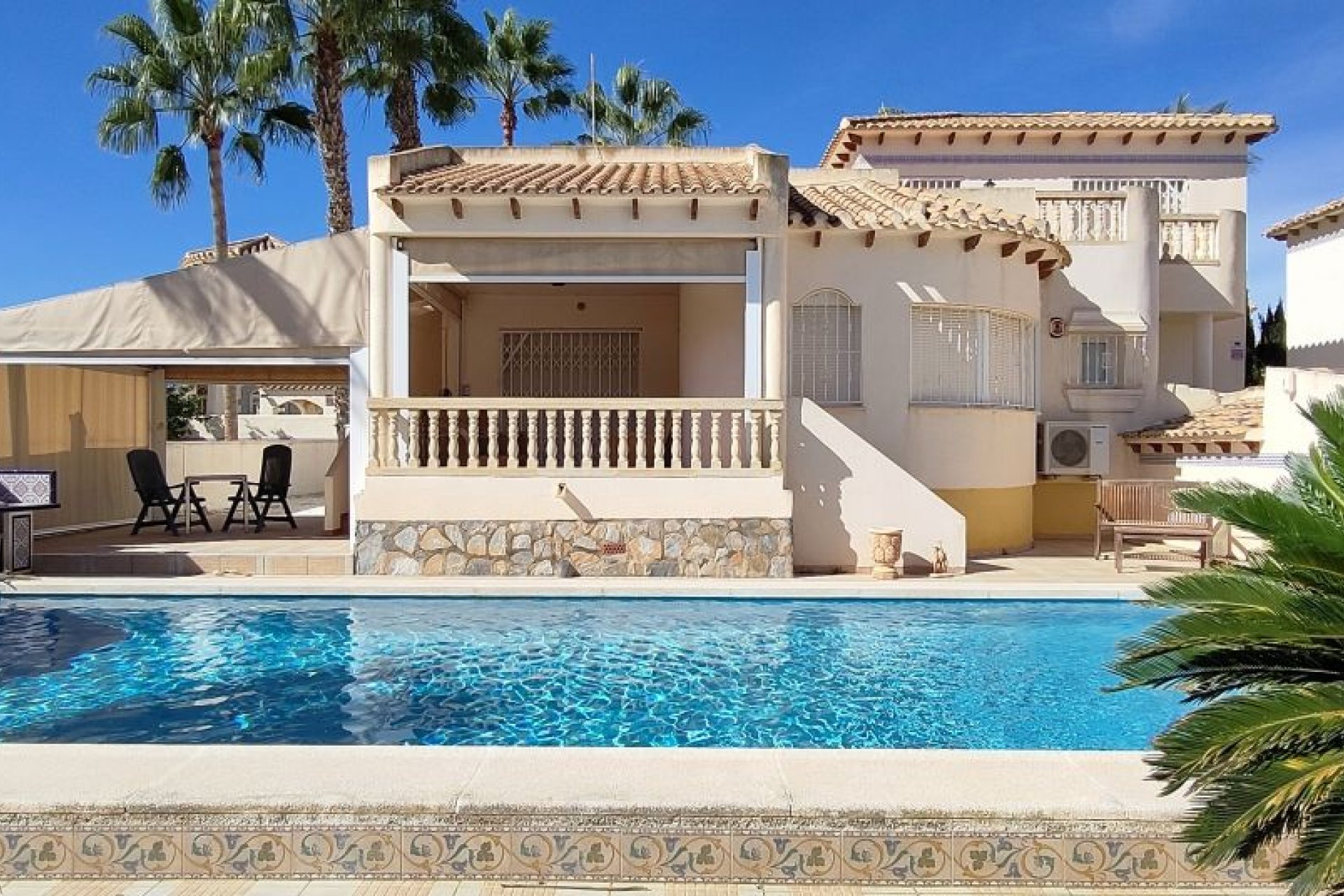 Resale - Villa - Orihuela Costa - Las Ramblas Golf