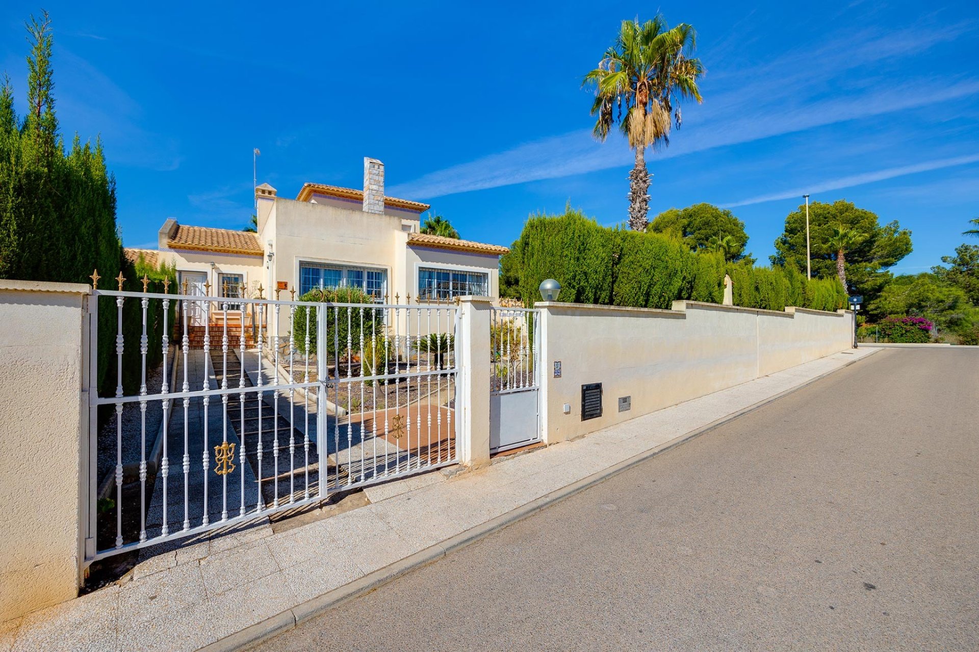 Resale - Villa - Orihuela Costa - Las Ramblas Golf