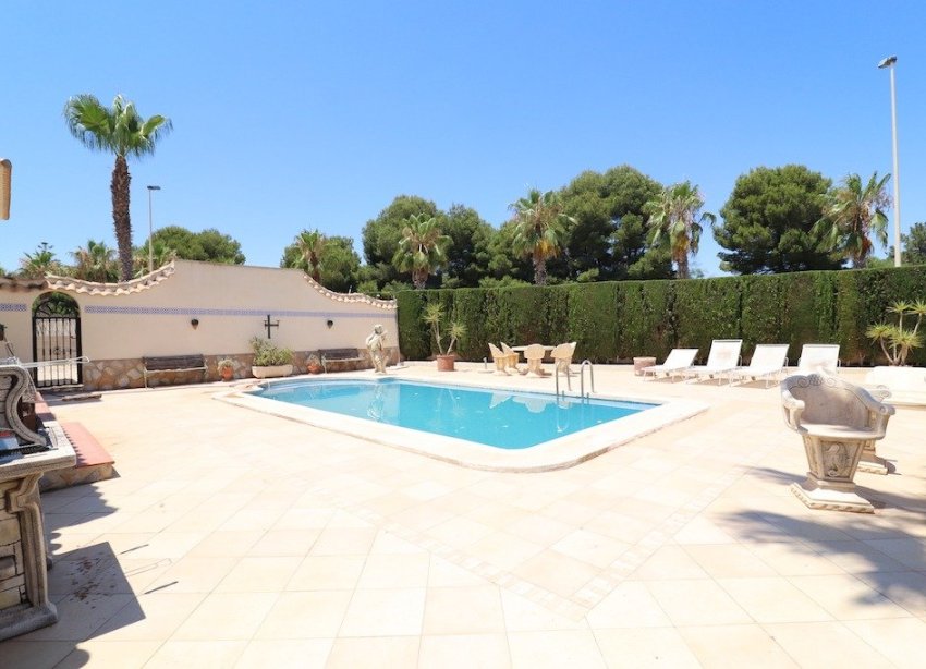 Resale - Villa - Orihuela Costa - Las Ramblas