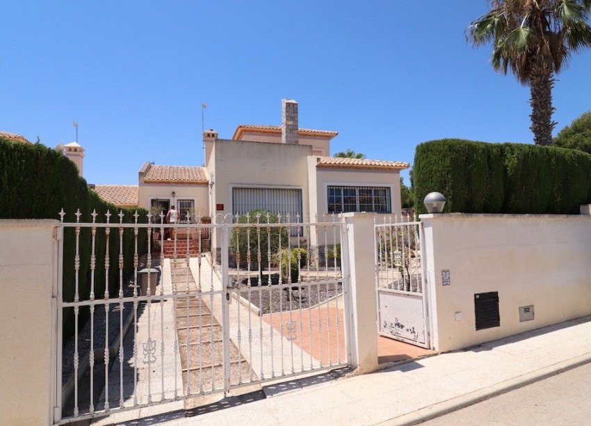 Resale - Villa - Orihuela Costa - Las Ramblas