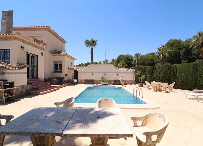 Resale - Villa - Orihuela Costa - Las Ramblas