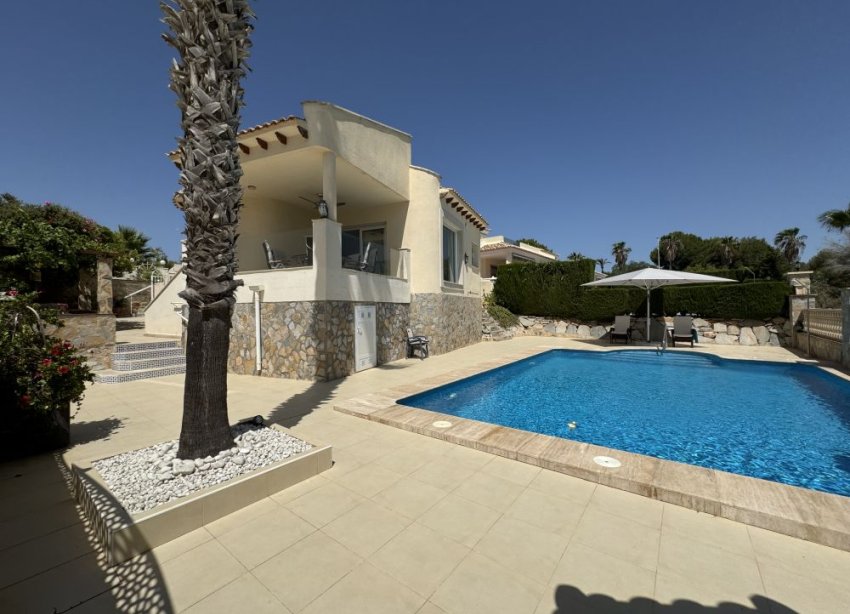 Resale - Villa - Orihuela Costa - Las Ramblas