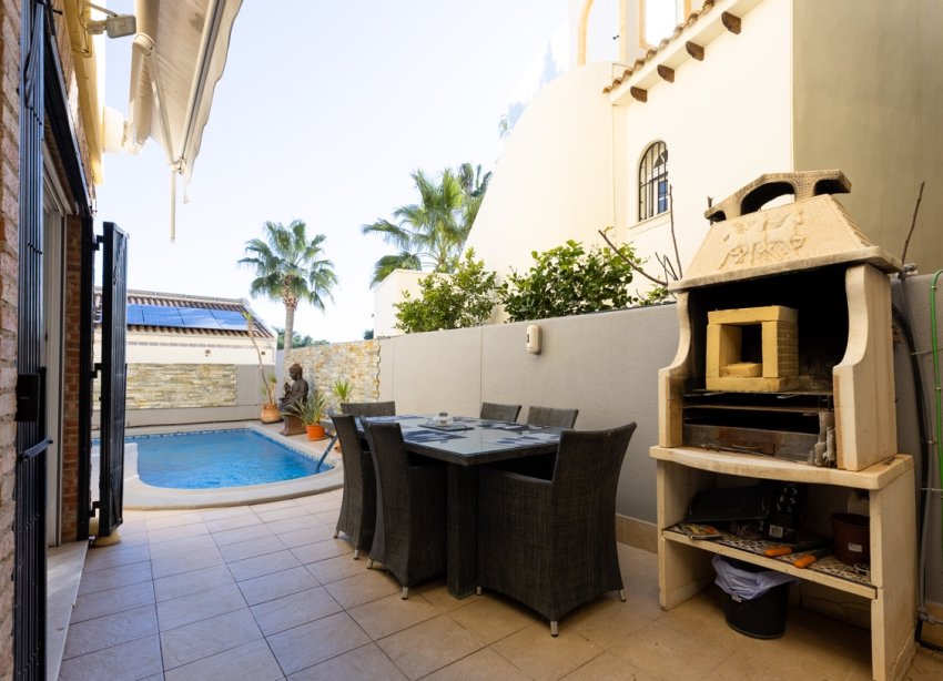 Resale - Villa - Orihuela Costa - Las Ramblas
