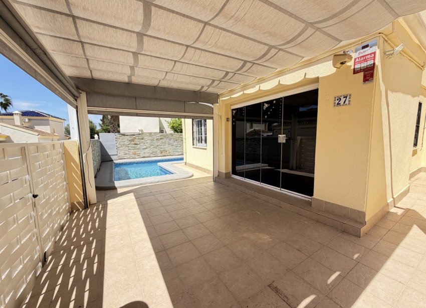 Resale - Villa - Orihuela Costa - Las Ramblas