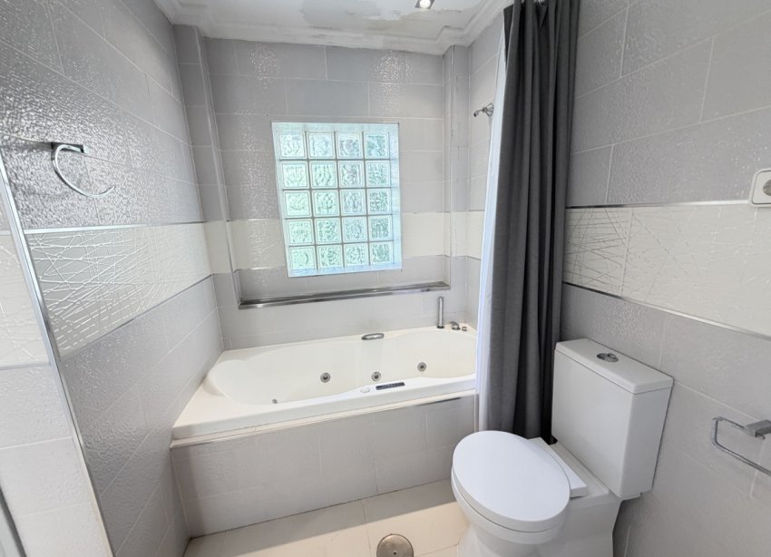 Resale - Villa - Orihuela Costa - Las Ramblas