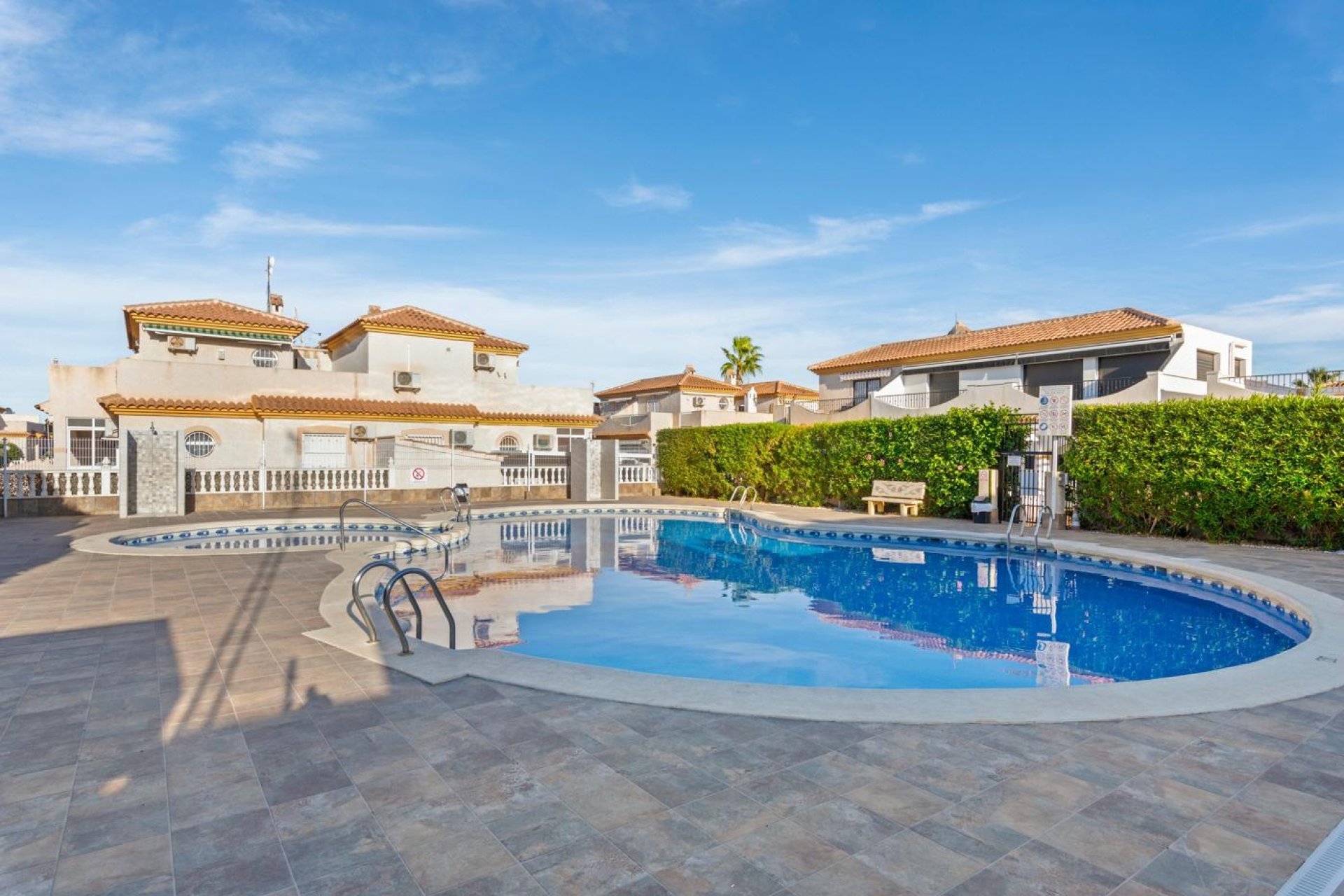 Resale - Villa - Orihuela Costa - Lomas de Cabo Roig