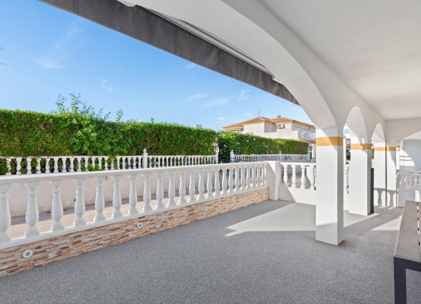 Resale - Villa - Orihuela Costa - Lomas de Cabo Roig