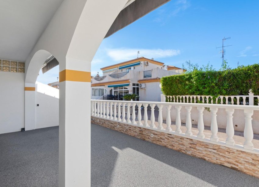 Resale - Villa - Orihuela Costa - Lomas de Cabo Roig