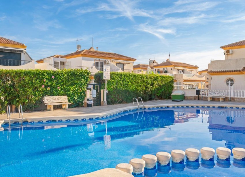 Resale - Villa - Orihuela Costa - Lomas de Cabo Roig