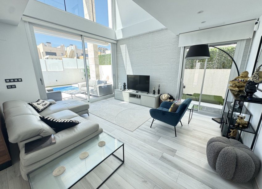 Resale - Villa - Orihuela Costa - Lomas de Cabo Roig