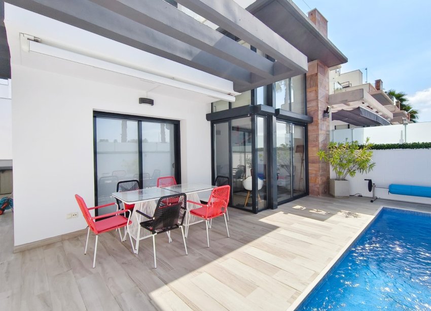 Resale - Villa - Orihuela Costa - Lomas de Cabo Roig