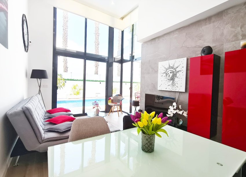 Resale - Villa - Orihuela Costa - Lomas de Cabo Roig