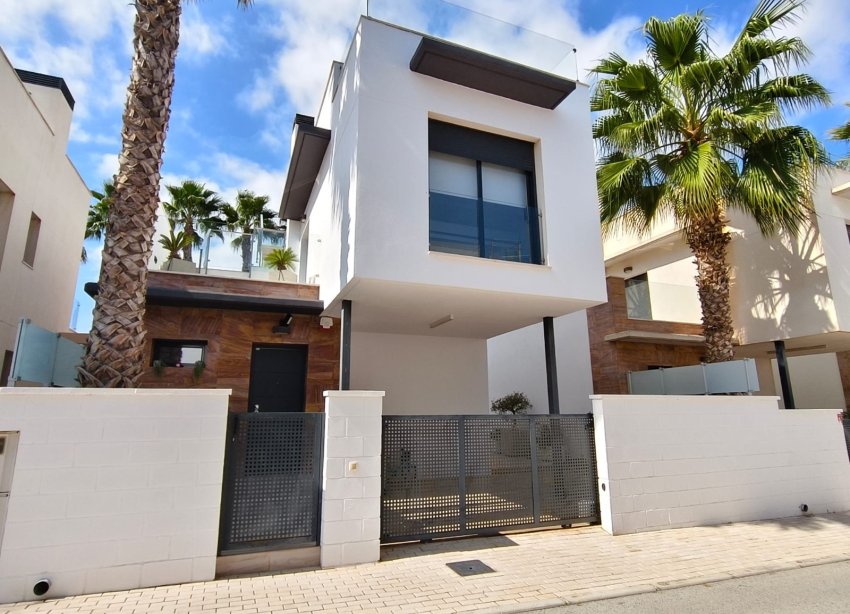 Resale - Villa - Orihuela Costa - Lomas de Cabo Roig