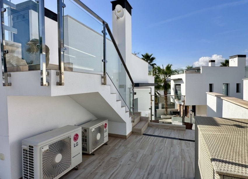 Resale - Villa - Orihuela Costa - Lomas de Cabo Roig