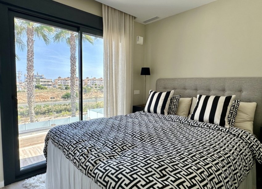 Resale - Villa - Orihuela Costa - Lomas de Cabo Roig