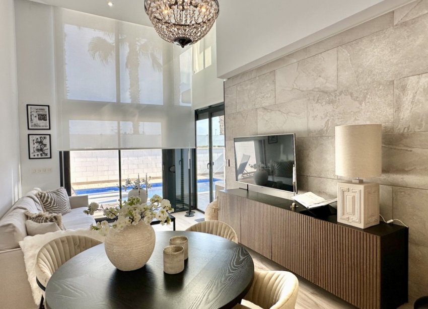 Resale - Villa - Orihuela Costa - Lomas de Cabo Roig