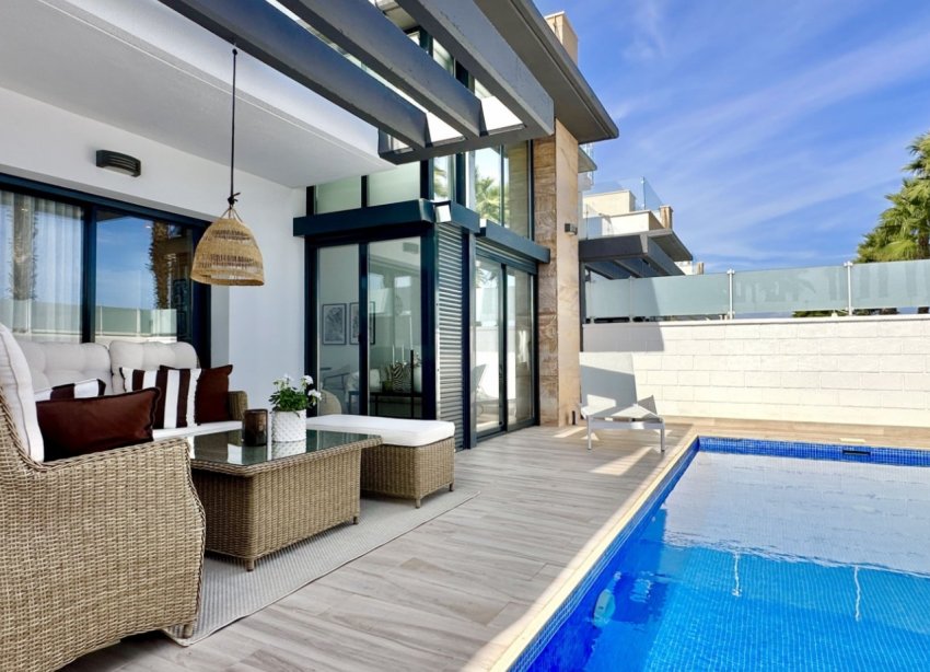 Resale - Villa - Orihuela Costa - Lomas de Cabo Roig