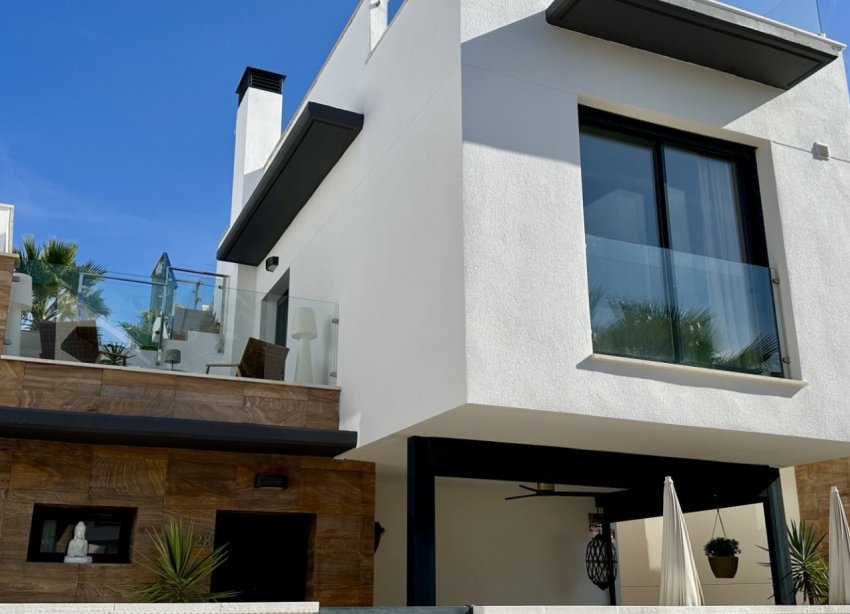 Resale - Villa - Orihuela Costa - Lomas de Cabo Roig