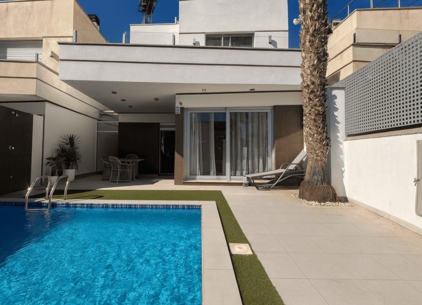 Resale - Villa - Orihuela Costa - Lomas de Cabo Roig