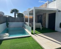Resale - Villa - Orihuela Costa - Lomas de Cabo Roig