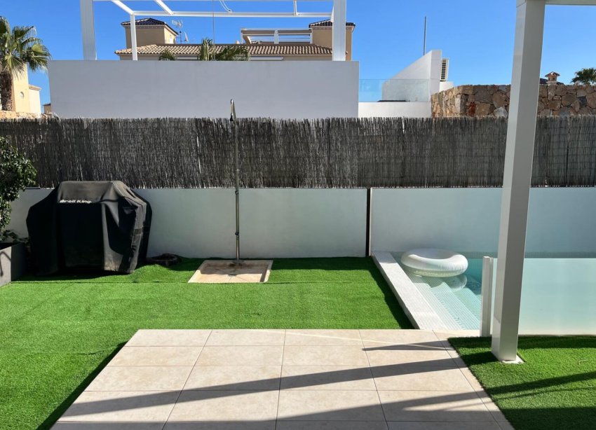 Resale - Villa - Orihuela Costa - Lomas de Cabo Roig